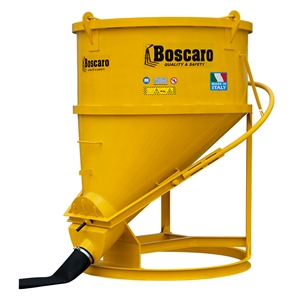 Concrete bucket with side unloading and rubber hose